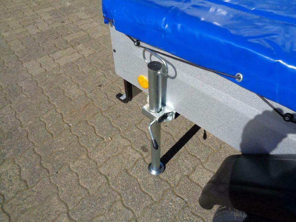 TPV PKW-Anhänger 750 kg Flachplane Stützen - Remolque de coche: foto 4 TPV PKW-Anhänger 750 kg Flachplane Stützen - Remolque de coche: foto 4