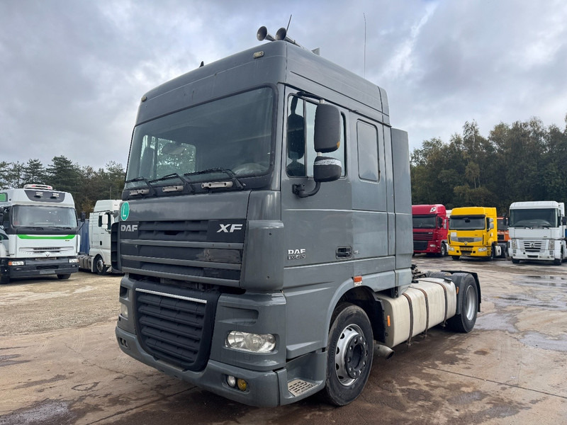 DAF 105 XF 460 Space Cab (MANUAL GEARBOX / BOITE MANUELLE) - Cabeza tractora: foto 1 DAF 105 XF 460 Space Cab (MANUAL GEARBOX / BOITE MANUELLE) - Cabeza tractora: foto 1