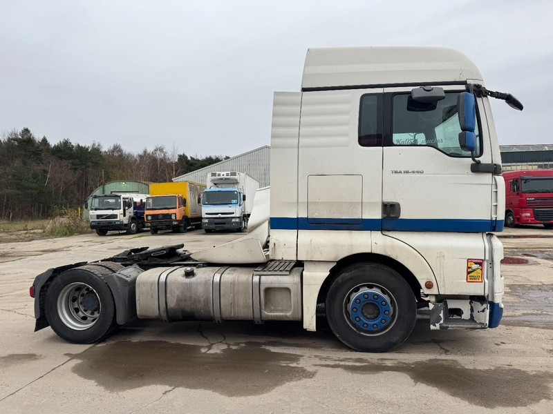 MAN TGA 18.440 (MANUAL GEARBOX / BOITE MANUELLE) - Cabeza tractora: foto 4 MAN TGA 18.440 (MANUAL GEARBOX / BOITE MANUELLE) - Cabeza tractora: foto 4