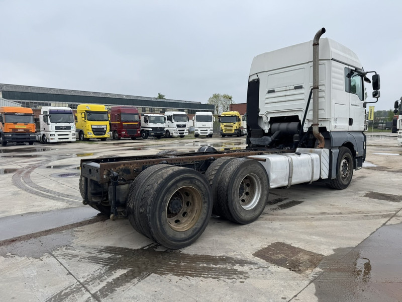 MAN TGA 33.480 (MANUAL GEARBOX / BOITE MANUELLE / 6X4 / CAMION FRANCAIS EN BON ETAT !) - Camión chasis: foto 5 MAN TGA 33.480 (MANUAL GEARBOX / BOITE MANUELLE / 6X4 / CAMION FRANCAIS EN BON ETAT !) - Camión chasis: foto 5