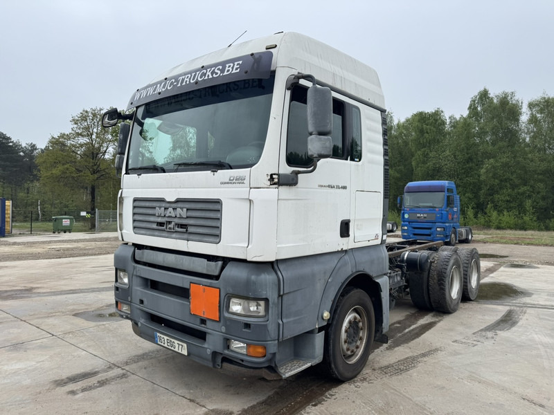 MAN TGA 33.480 (MANUAL GEARBOX / BOITE MANUELLE / 6X4 / CAMION FRANCAIS EN BON ETAT !) - Camión chasis: foto 1 MAN TGA 33.480 (MANUAL GEARBOX / BOITE MANUELLE / 6X4 / CAMION FRANCAIS EN BON ETAT !) - Camión chasis: foto 1