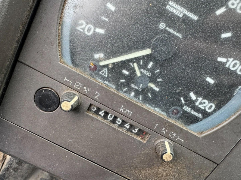 Camión volquete, Camión grúa Mercedes-Benz SK 917 (STEEL SUSPENSION / PARLFINGER CRANE / AUXILIARY / 6 CYLINDER WITH MANUAL PUMP): foto 12 Camión volquete, Camión grúa Mercedes-Benz SK 917 (STEEL SUSPENSION / PARLFINGER CRANE / AUXILIARY / 6 CYLINDER WITH MANUAL PUMP): foto 12