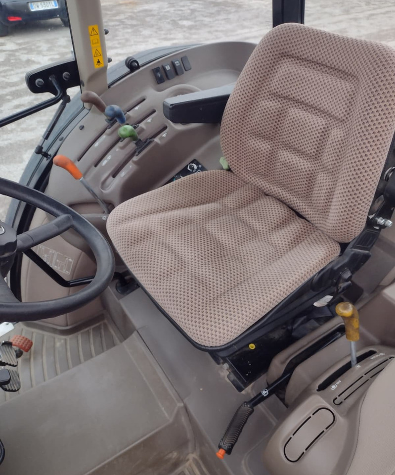 JOHN DEERE 5090 G - Tractor: foto 5 JOHN DEERE 5090 G - Tractor: foto 5