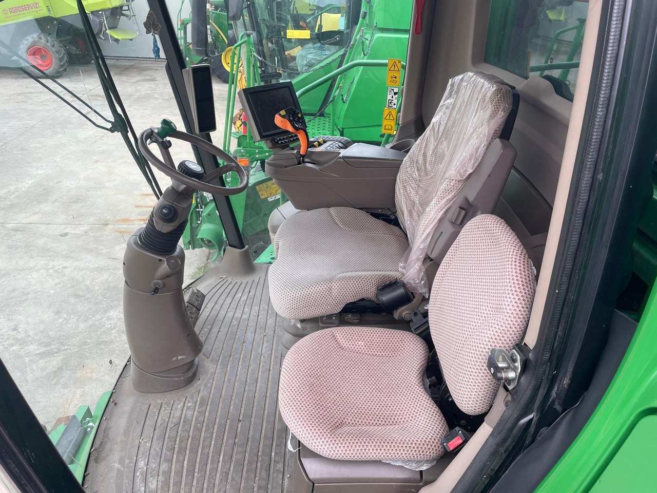 JOHN DEERE MIETITREBBIA S 780 - Cosechadora de granos: foto 3 JOHN DEERE MIETITREBBIA S 780 - Cosechadora de granos: foto 3