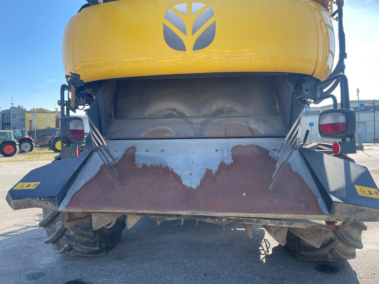 NEW HOLLAND MIETITREBBIA CR 9.90 - Cosechadora de granos: foto 5 NEW HOLLAND MIETITREBBIA CR 9.90 - Cosechadora de granos: foto 5