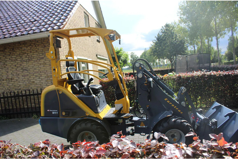 Eurotrac w11 M OOK W12S OP VOORRAAD - Minicargadora de cadenas: foto 2 Eurotrac w11 M OOK W12S OP VOORRAAD - Minicargadora de cadenas: foto 2