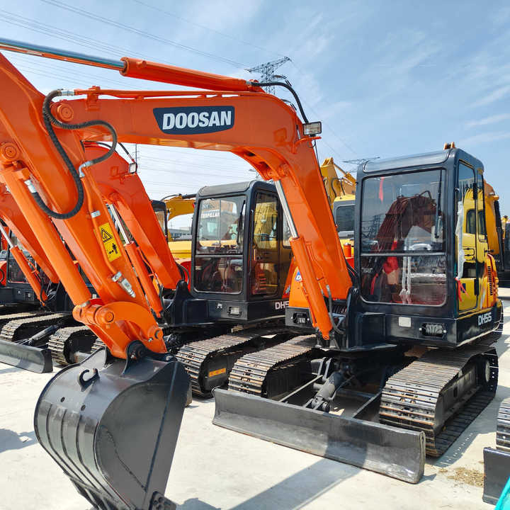 90% New Mini Excavator Doosan DH55, 5-Ton Mini Used Doosan Excavator with Low Price and Good Quality - Miniexcavadora: foto 1 90% New Mini Excavator Doosan DH55, 5-Ton Mini Used Doosan Excavator with Low Price and Good Quality - Miniexcavadora: foto 1