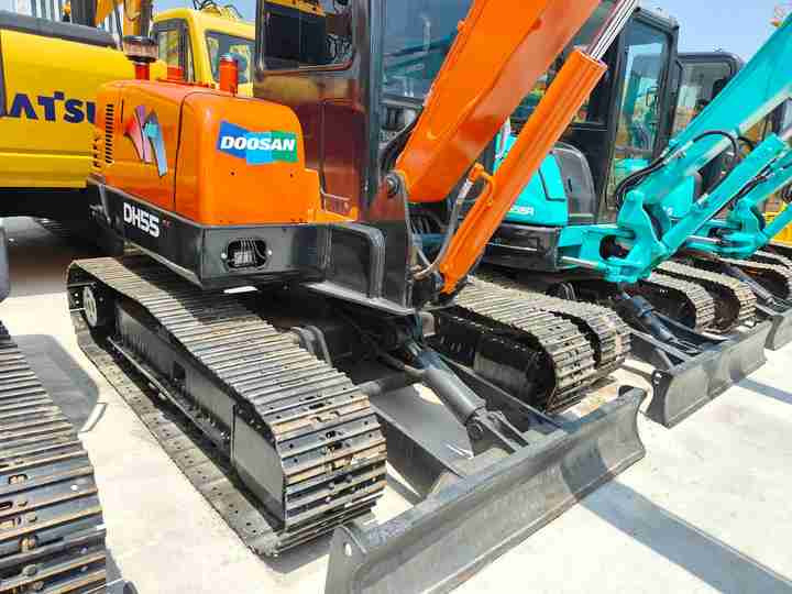 90% New Mini Excavator Doosan DH55, 5-Ton Mini Used Doosan Excavator with Low Price and Good Quality - Miniexcavadora: foto 5 90% New Mini Excavator Doosan DH55, 5-Ton Mini Used Doosan Excavator with Low Price and Good Quality - Miniexcavadora: foto 5