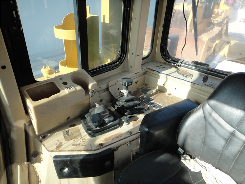 Bulldozer CATERPILLAR D8R [ Copy ] [ Copy ] [ Copy ] [ Copy ] [ Copy ] [ Copy ]: foto 26