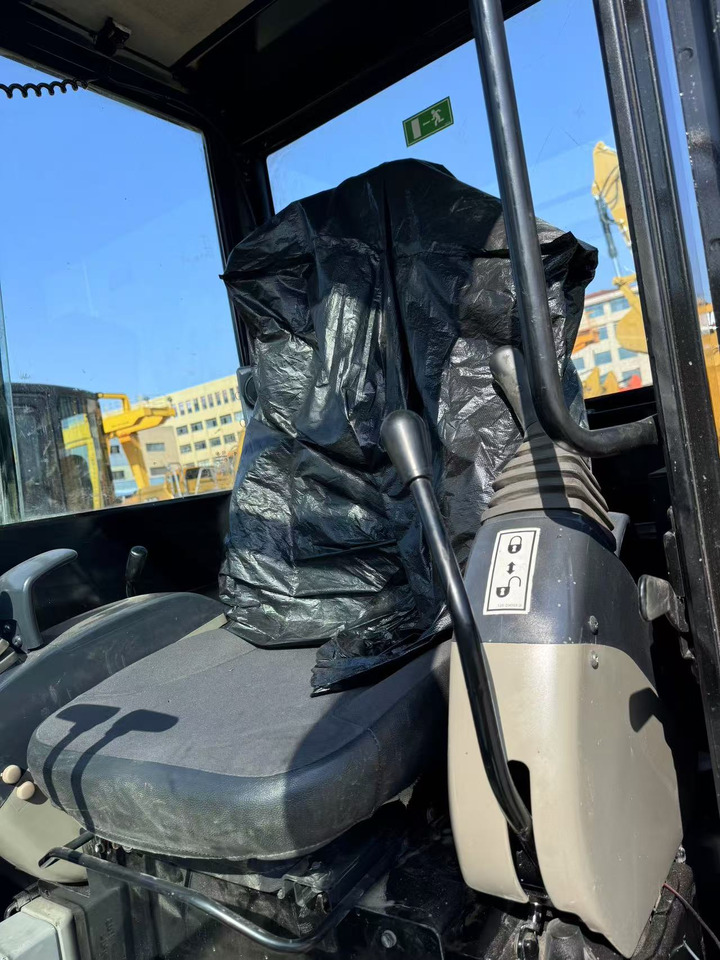 Miniexcavadora CATERPILLAR Nearly 90% of brand new Caterpillar 305.5 3-ton mini excavators are available for sale. Caterpillar 303.5 305.5 306 307 excavators are also available for sale. [ Copy ]: foto 6