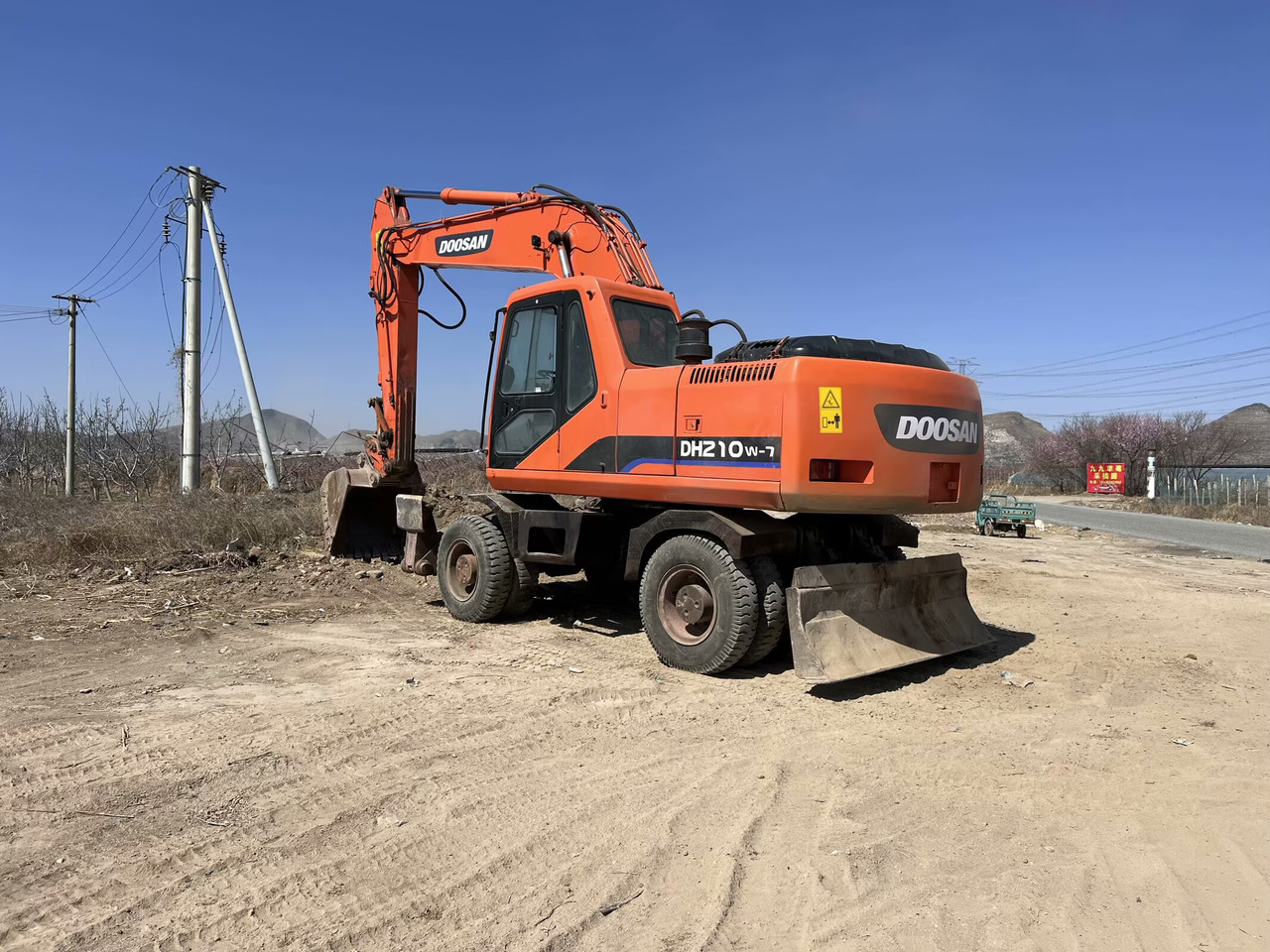 DOOSAN 210w - Excavadora de ruedas: foto 3 DOOSAN 210w - Excavadora de ruedas: foto 3