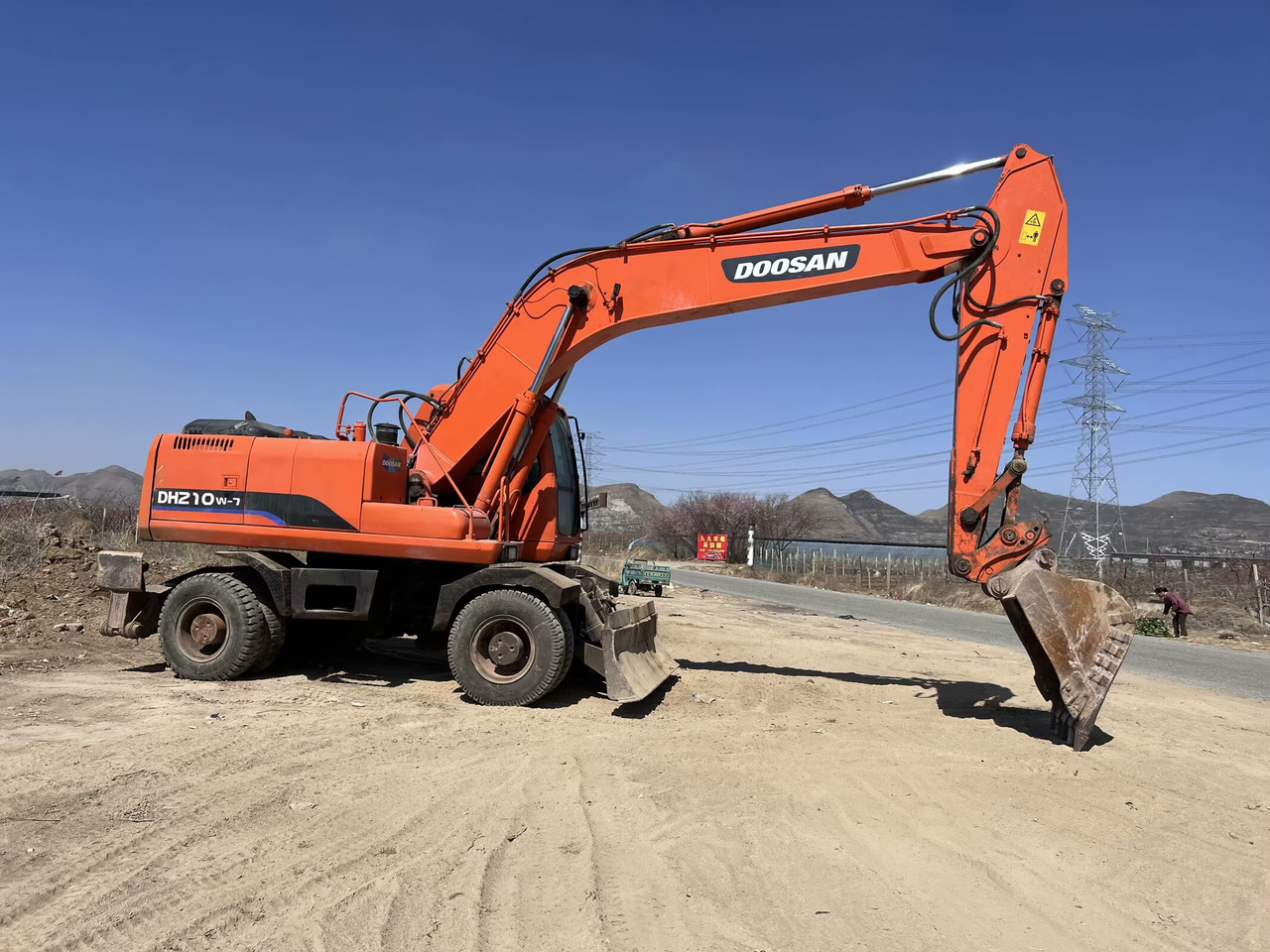 DOOSAN 210w - Excavadora de ruedas: foto 4 DOOSAN 210w - Excavadora de ruedas: foto 4
