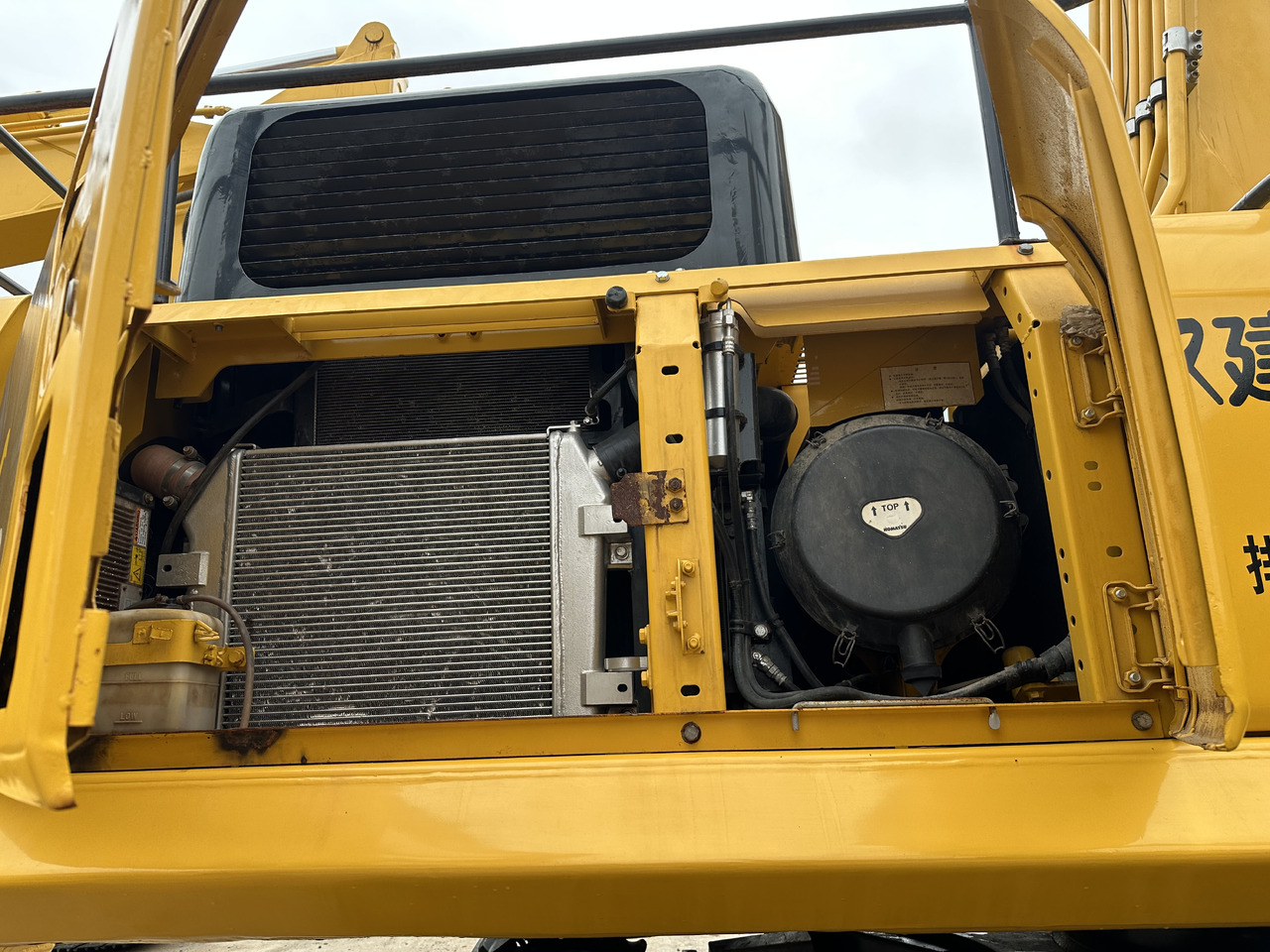 Excavadora de cadenas Komatsu pc450: foto 6