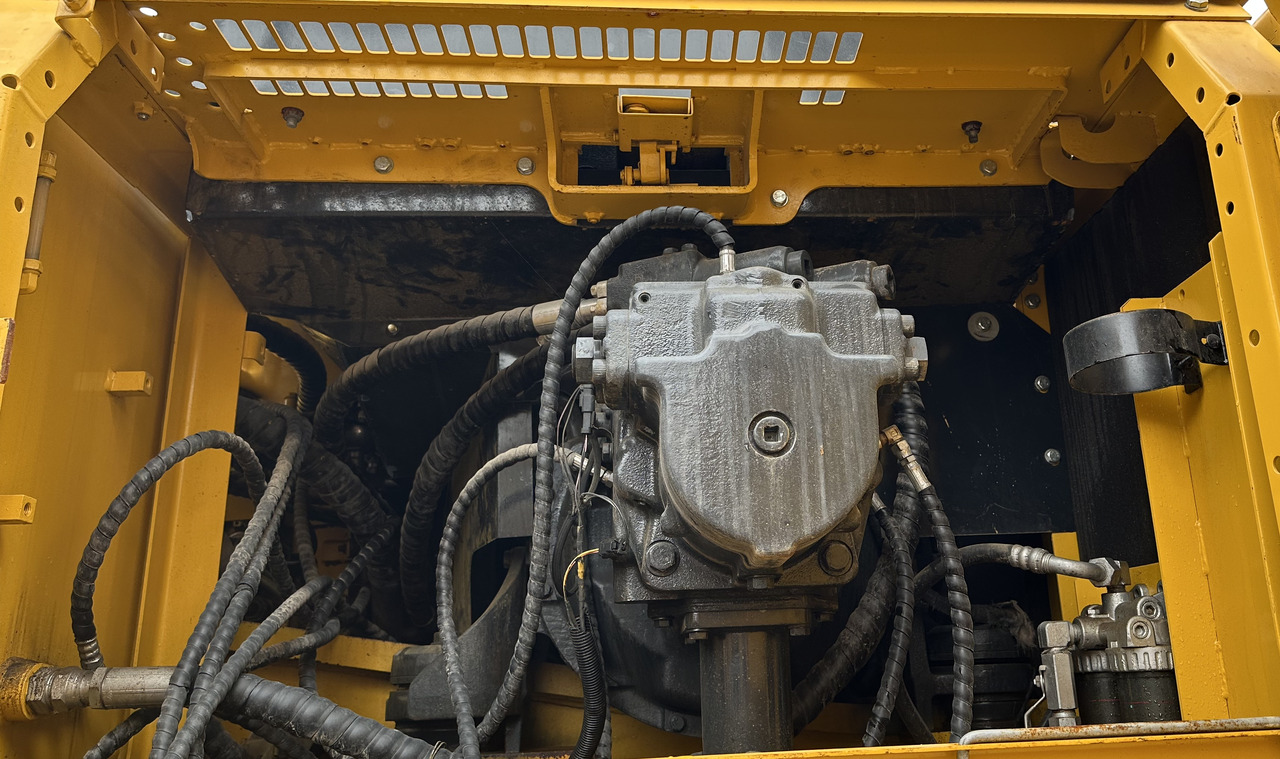 Excavadora de cadenas Komatsu pc450: foto 25