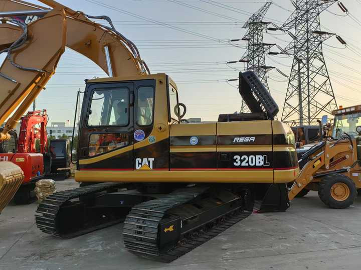 Used Cat Excavator Japan 20 Tons Digger Machinery Caterpillar CAT 320BL for Sale Cat 320B 320BL 320C 320D 320CL 320DL in Stock - Excavadora: foto 4 Used Cat Excavator Japan 20 Tons Digger Machinery Caterpillar CAT 320BL for Sale Cat 320B 320BL 320C 320D 320CL 320DL in Stock - Excavadora: foto 4