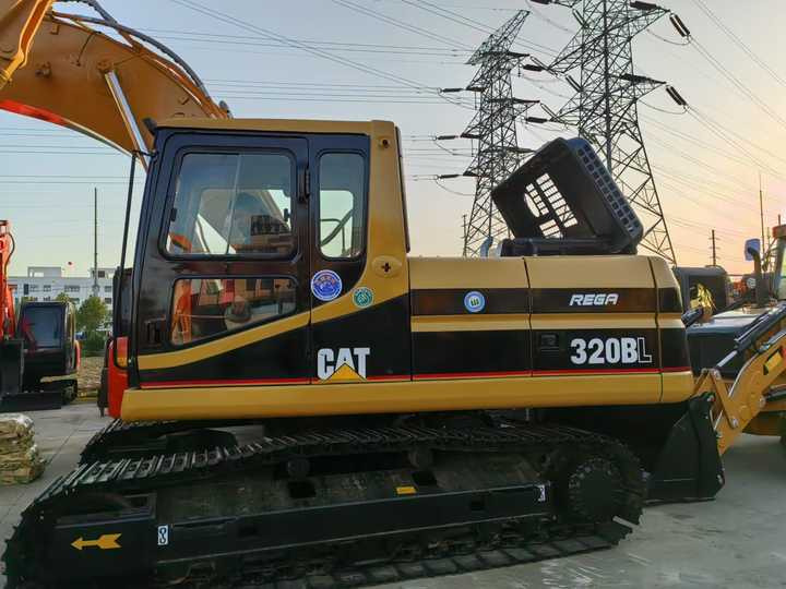 Used Cat Excavator Japan 20 Tons Digger Machinery Caterpillar CAT 320BL for Sale Cat 320B 320BL 320C 320D 320CL 320DL in Stock - Excavadora: foto 2 Used Cat Excavator Japan 20 Tons Digger Machinery Caterpillar CAT 320BL for Sale Cat 320B 320BL 320C 320D 320CL 320DL in Stock - Excavadora: foto 2