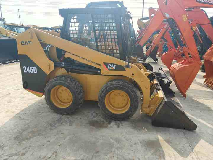 Used Front Loader Tractor CAT 246D Skid Steer Loader / Used Cat 226B 246C 246d Mini Skid Steer Loader in Stock - Minicargadora: foto 2 Used Front Loader Tractor CAT 246D Skid Steer Loader / Used Cat 226B 246C 246d Mini Skid Steer Loader in Stock - Minicargadora: foto 2