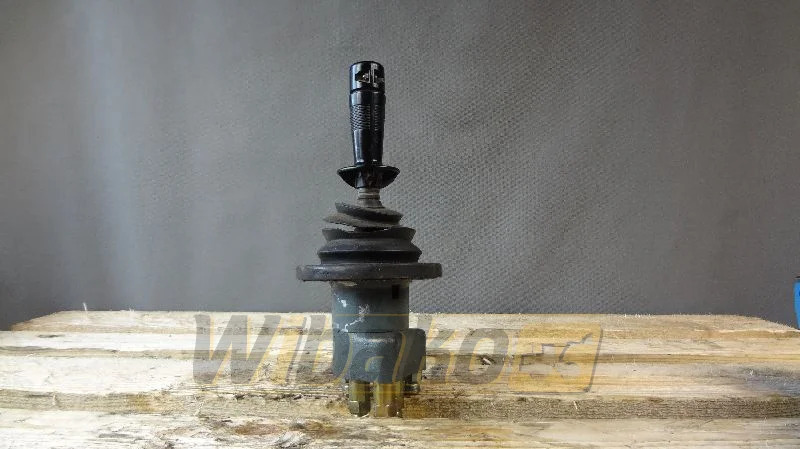 Case 1088 P4743324M - Válvula hidráulica para Maquinaria de construcción: foto 1 Case 1088 P4743324M - Válvula hidráulica para Maquinaria de construcción: foto 1