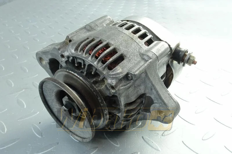 Kubota 3A611-74012 - Alternador para Maquinaria de construcción: foto 1 Kubota 3A611-74012 - Alternador para Maquinaria de construcción: foto 1