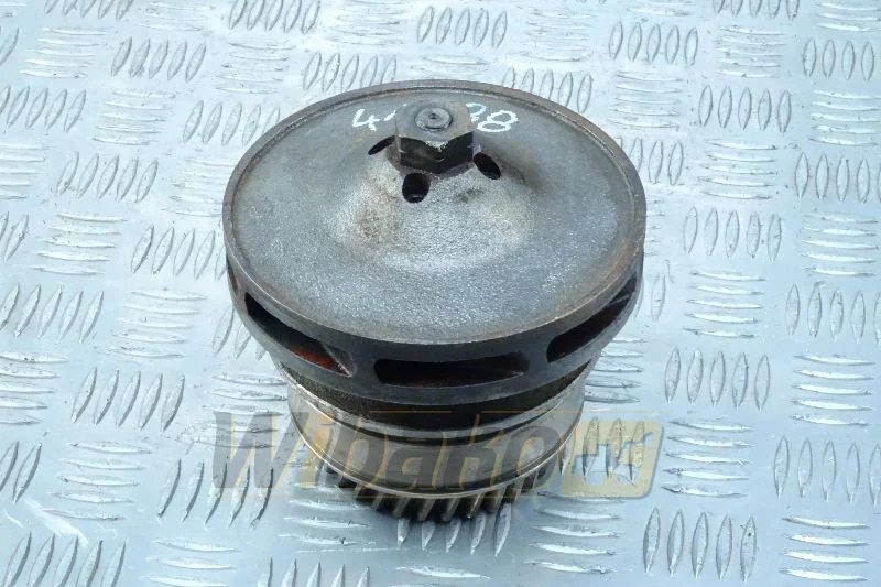 Liebherr D9308 9267780 - Bomba de agua: foto 1 Liebherr D9308 9267780 - Bomba de agua: foto 1