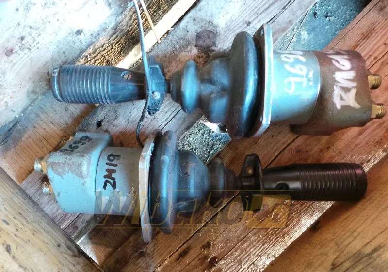 Rexroth 4TH6U12.13/1M - Válvula hidráulica para Maquinaria de construcción: foto 1 Rexroth 4TH6U12.13/1M - Válvula hidráulica para Maquinaria de construcción: foto 1