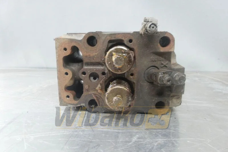 Volvo TD103 - Cabezal de bloque para Maquinaria de construcción: foto 1 Volvo TD103 - Cabezal de bloque para Maquinaria de construcción: foto 1