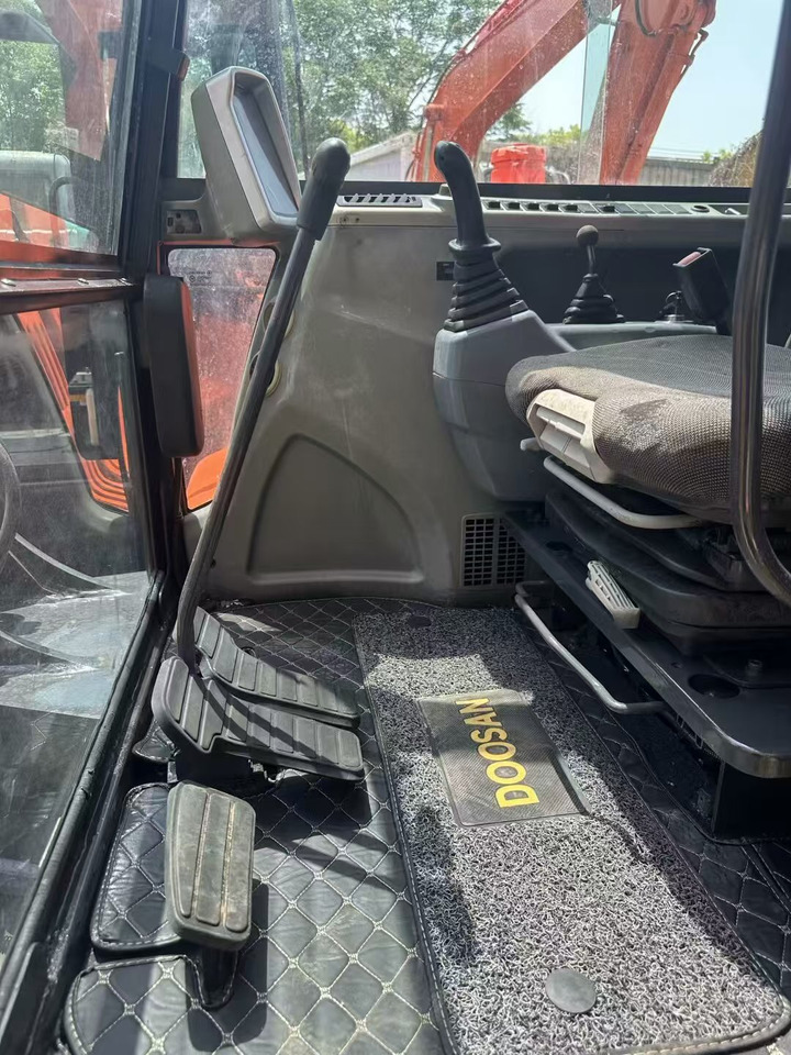 DOOSAN DX60 - Excavadora de cadenas: foto 5 DOOSAN DX60 - Excavadora de cadenas: foto 5