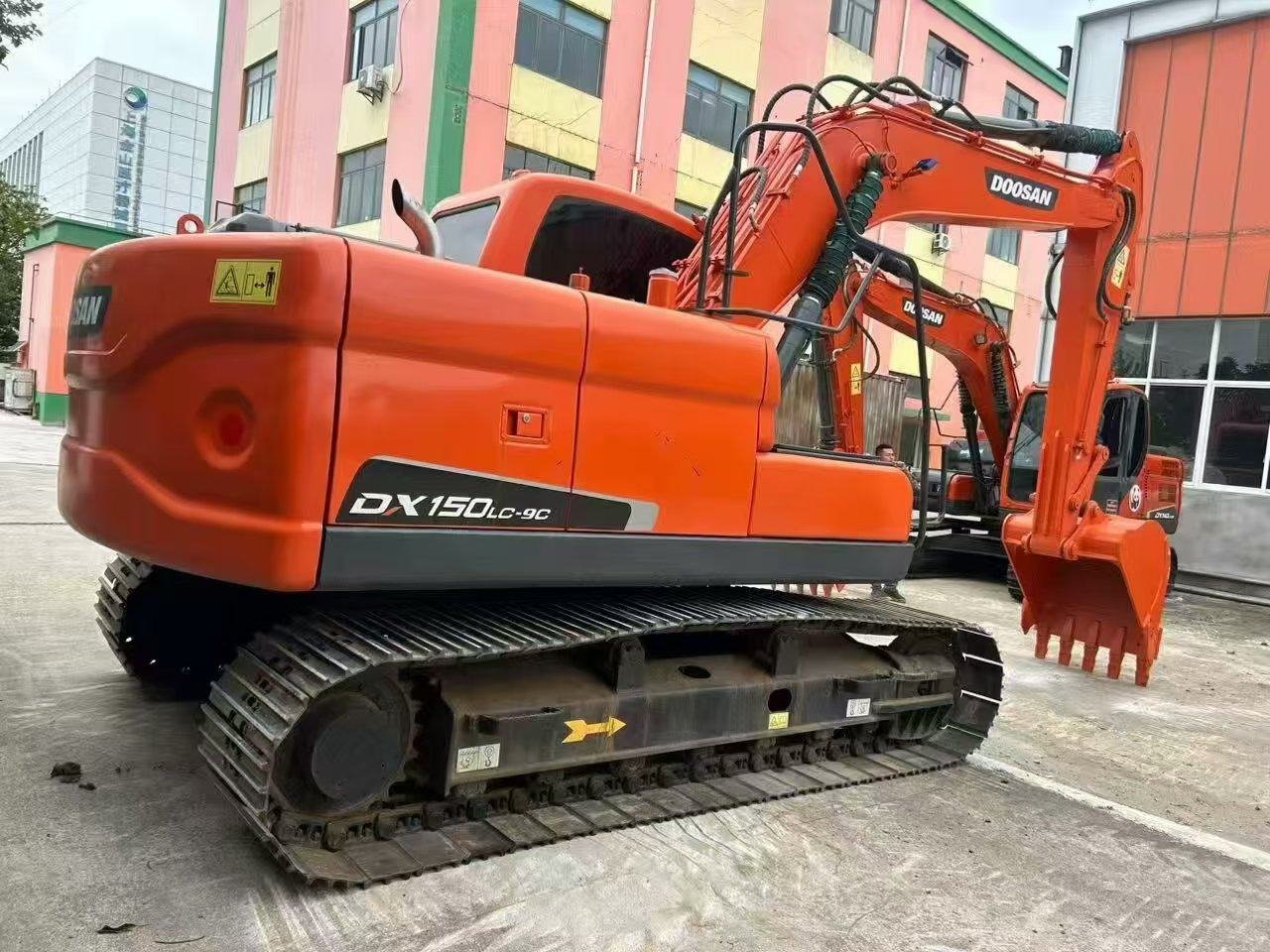 Doosan DX150 - Excavadora de cadenas: foto 2 Doosan DX150 - Excavadora de cadenas: foto 2