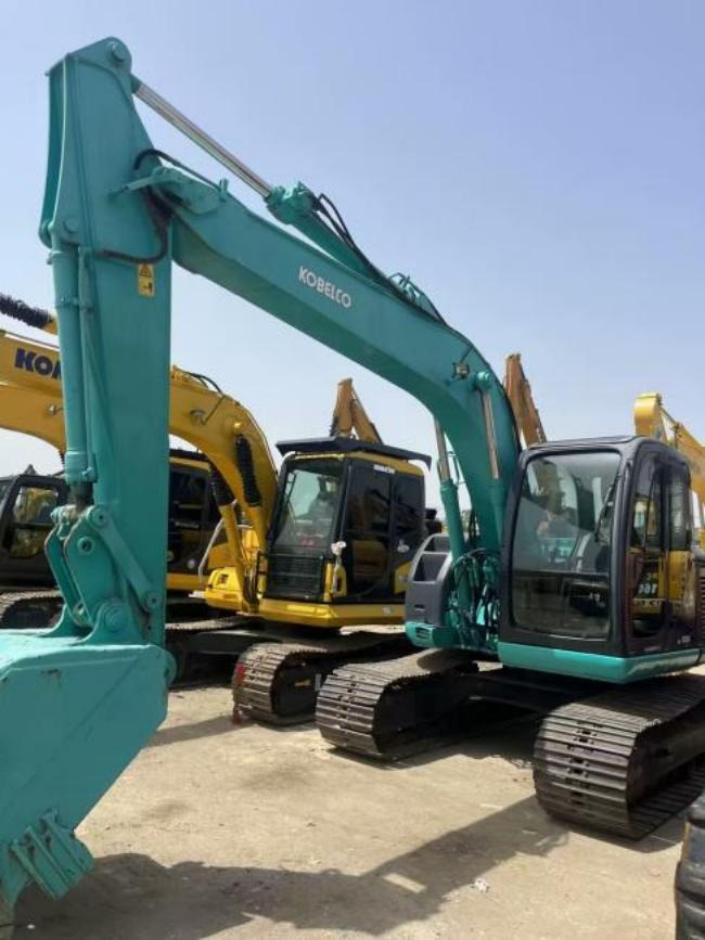 KOBELCO 135SR - Excavadora de cadenas: foto 2 KOBELCO 135SR - Excavadora de cadenas: foto 2