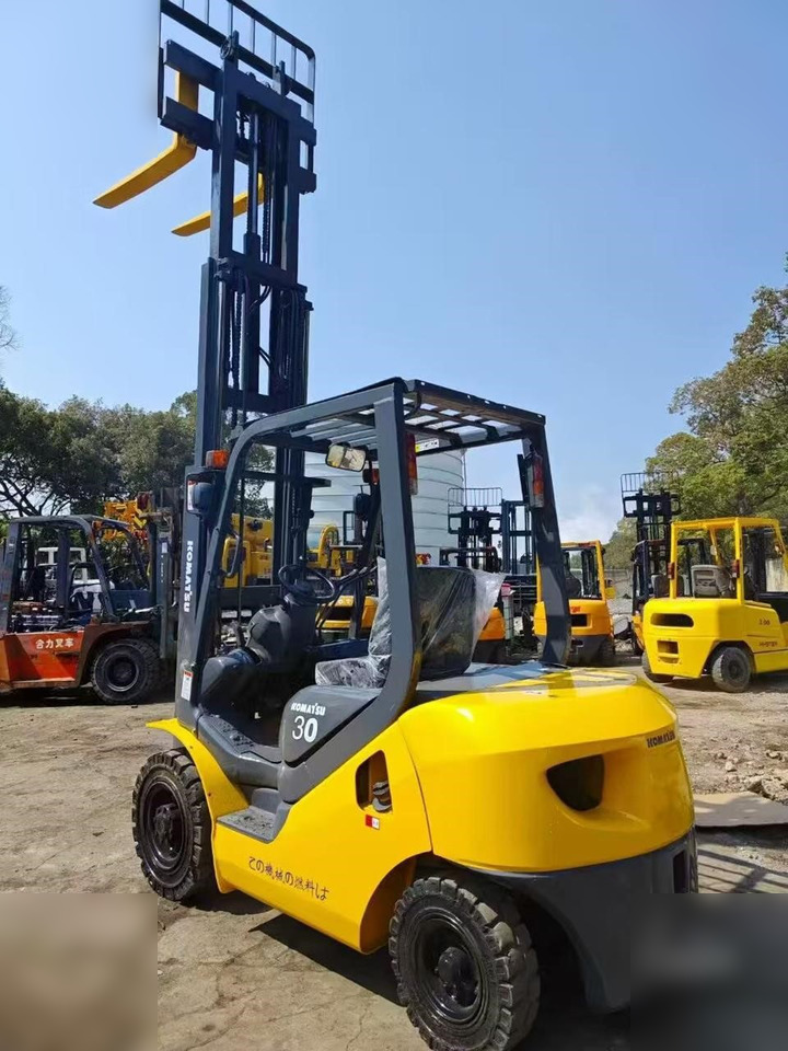 KOMATSU FD30-7 - Carretilla elevadora de gas: foto 5 KOMATSU FD30-7 - Carretilla elevadora de gas: foto 5