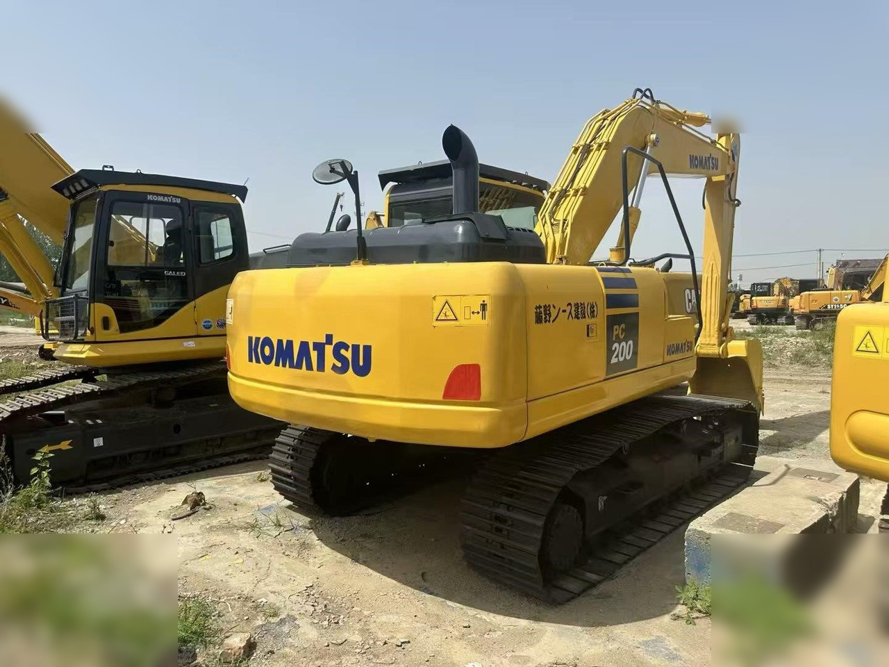 KOMATSU PC200-8 - Excavadora de cadenas: foto 2 KOMATSU PC200-8 - Excavadora de cadenas: foto 2