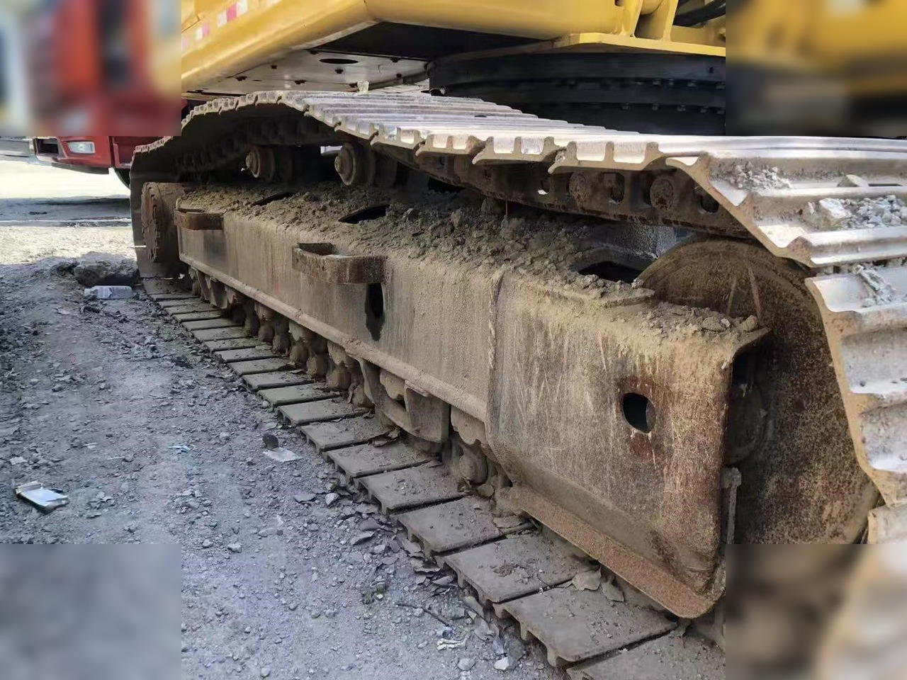 KOMATSU PC220-8 - Excavadora de cadenas: foto 2 KOMATSU PC220-8 - Excavadora de cadenas: foto 2