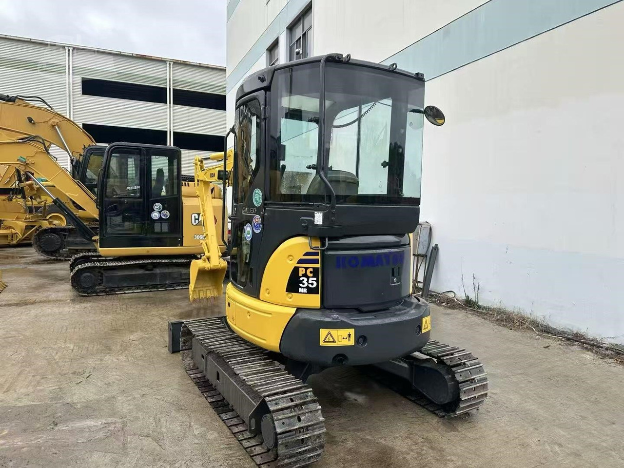 KOMATSU PC35MR - Miniexcavadora: foto 2 KOMATSU PC35MR - Miniexcavadora: foto 2