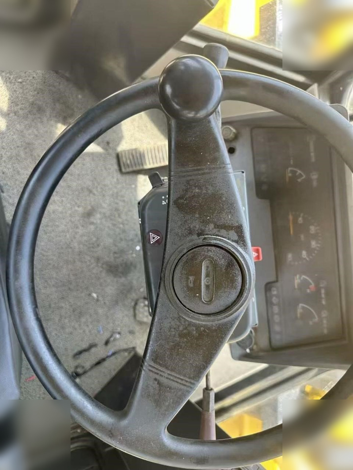 Cargadora de ruedas KOMATSU WA470-3: foto 12