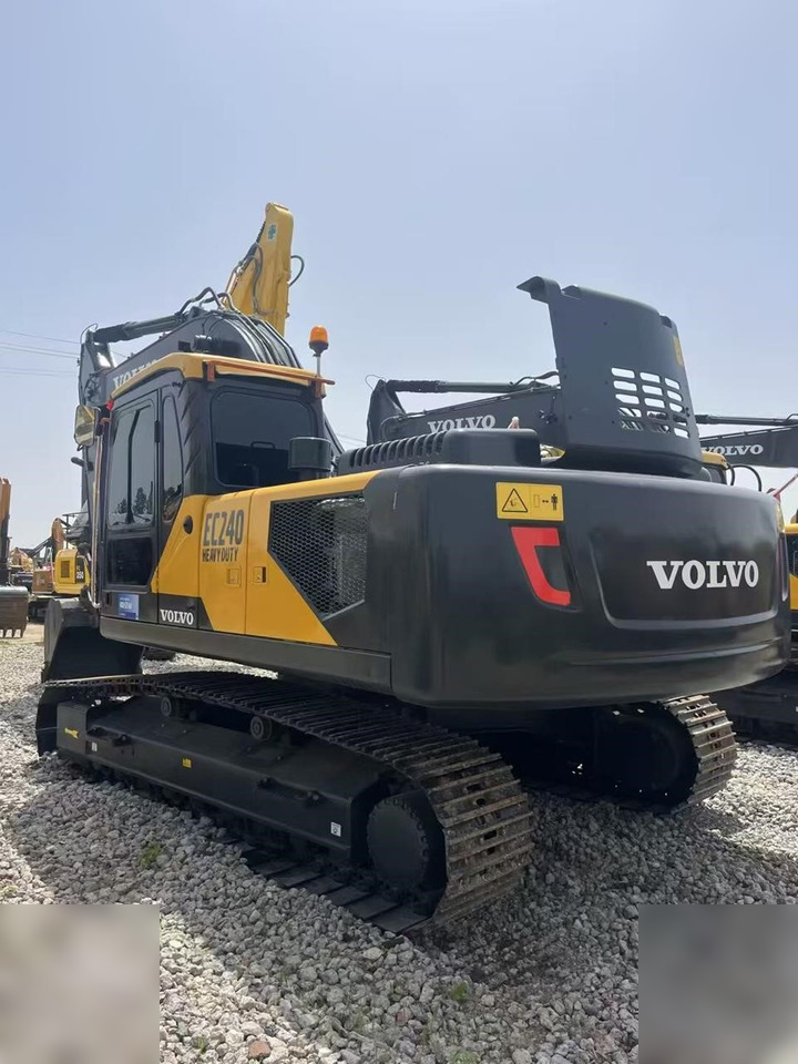 Excavadora de cadenas VOLVO EC240: foto 10