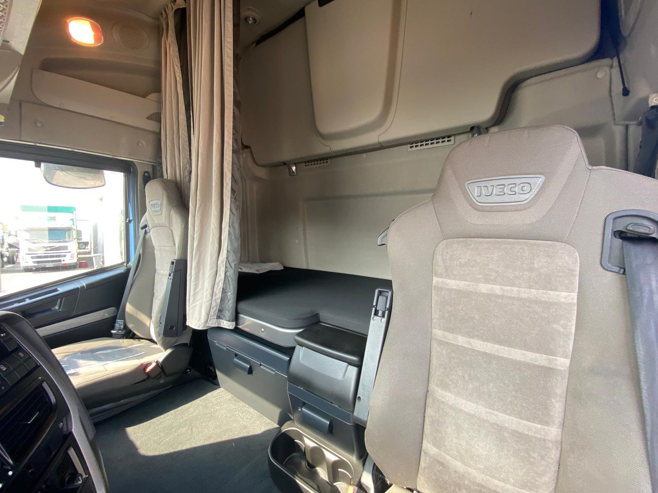 IVECO AS440T/P - Cabeza tractora: foto 5 IVECO AS440T/P - Cabeza tractora: foto 5