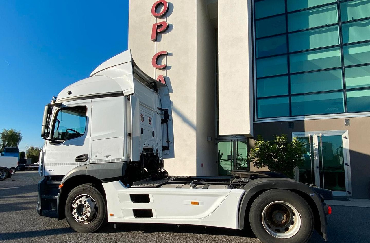 MERCEDES ACTROS 18.40 TRATTORE STRADALE 2014 - Cabeza tractora: foto 5 MERCEDES ACTROS 18.40 TRATTORE STRADALE 2014 - Cabeza tractora: foto 5