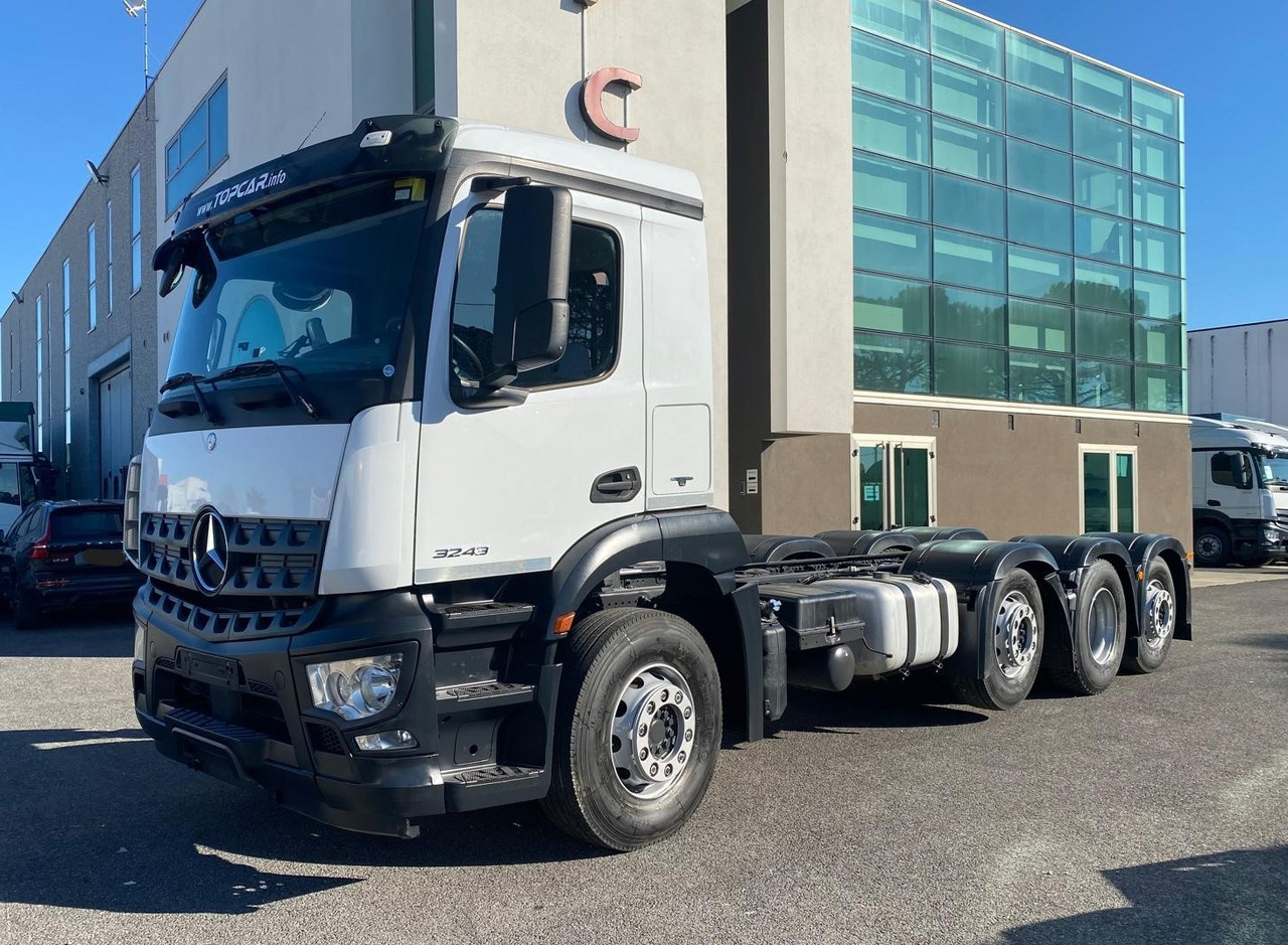 MERCEDES-BENZ AROCS 32.43 - Camión: foto 1 MERCEDES-BENZ AROCS 32.43 - Camión: foto 1