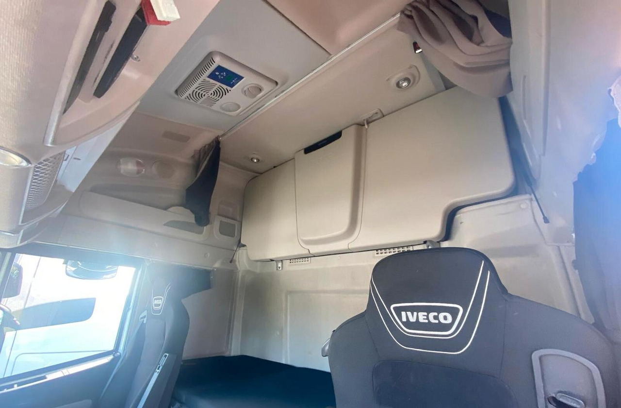 IVECO AS260S46 MOTRICE 3 ASSI TELAIO 2018 EURO 6 - Camión chasis: foto 2 IVECO AS260S46 MOTRICE 3 ASSI TELAIO 2018 EURO 6 - Camión chasis: foto 2