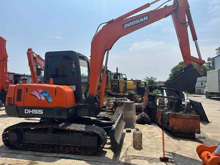 90% New Mini Excavator Doosan DH55 Second-hand Excavator 5 Ton Mini Used Excavator for Sale in Low Price - Miniexcavadora: foto 4 90% New Mini Excavator Doosan DH55 Second-hand Excavator 5 Ton Mini Used Excavator for Sale in Low Price - Miniexcavadora: foto 4