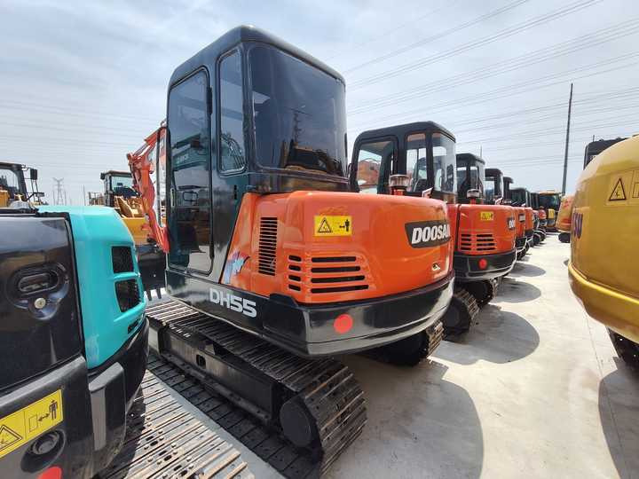 Korea Made Doosan Dh55 Excavator , 60ton 70ton 80ton 90ton Digger , Original Doosan Excavator Machinery - Miniexcavadora: foto 3 Korea Made Doosan Dh55 Excavator , 60ton 70ton 80ton 90ton Digger , Original Doosan Excavator Machinery - Miniexcavadora: foto 3
