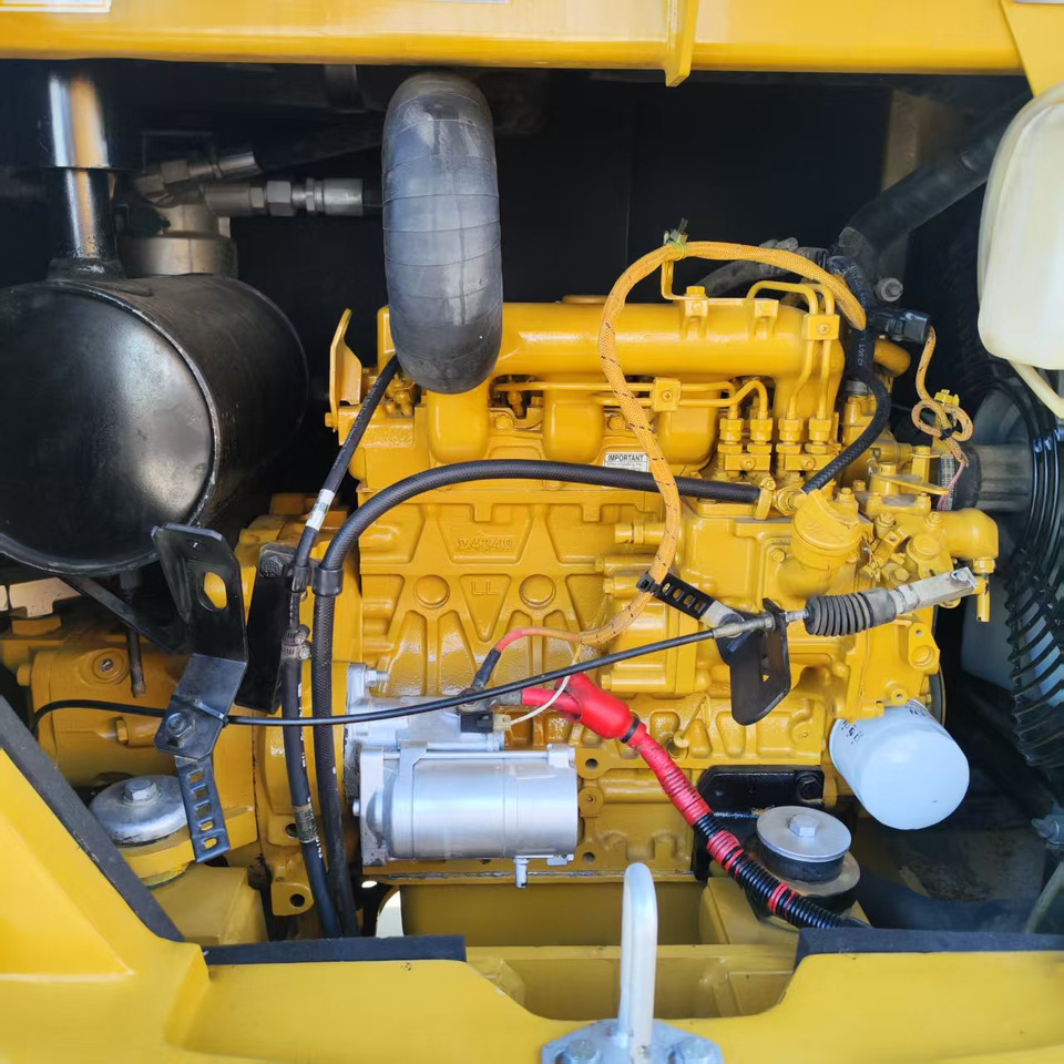 CATERPILLAR cat 305.5 in good condition for sale - Maquinaria de construcción: foto 4 CATERPILLAR cat 305.5 in good condition for sale - Maquinaria de construcción: foto 4