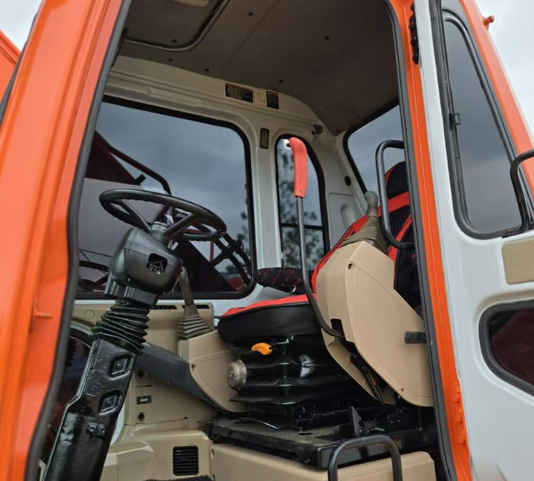 DOOSAN Good Condition Original Doosan DH150w-7 Wheel Excavator 15 Tons Used Doosan Dh150w-7 Excavator Used Wheel Excavator for Sale - Maquinaria de construcción: foto 3 DOOSAN Good Condition Original Doosan DH150w-7 Wheel Excavator 15 Tons Used Doosan Dh150w-7 Excavator Used Wheel Excavator for Sale - Maquinaria de construcción: foto 3