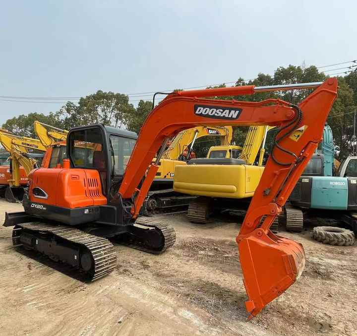 Used Doosan DX60-9c Excavator | Low Hours | Robust Undercarriage | Global Shipping | Discounted Price - Miniexcavadora: foto 5 Used Doosan DX60-9c Excavator | Low Hours | Robust Undercarriage | Global Shipping | Discounted Price - Miniexcavadora: foto 5