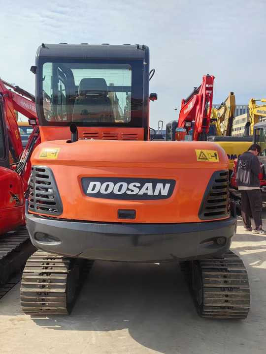 Used Doosan Mini Excavator DoOSAN DX60-9 6tons Small Excavator for Sale High Quality Doosan Dx60 70 75 Mini Excavator on Sale - Miniexcavadora: foto 3 Used Doosan Mini Excavator DoOSAN DX60-9 6tons Small Excavator for Sale High Quality Doosan Dx60 70 75 Mini Excavator on Sale - Miniexcavadora: foto 3