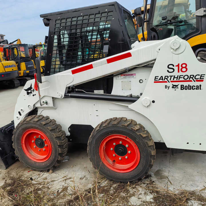 Used Imported Machine bobcat S18 Skid Steer Loader for Sale bobcat S16 S17 S18 in Stock - Minicargadora: foto 1 Used Imported Machine bobcat S18 Skid Steer Loader for Sale bobcat S16 S17 S18 in Stock - Minicargadora: foto 1