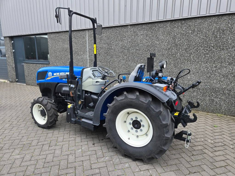 New Holland T 4.75 V - Tractor: foto 3 New Holland T 4.75 V - Tractor: foto 3