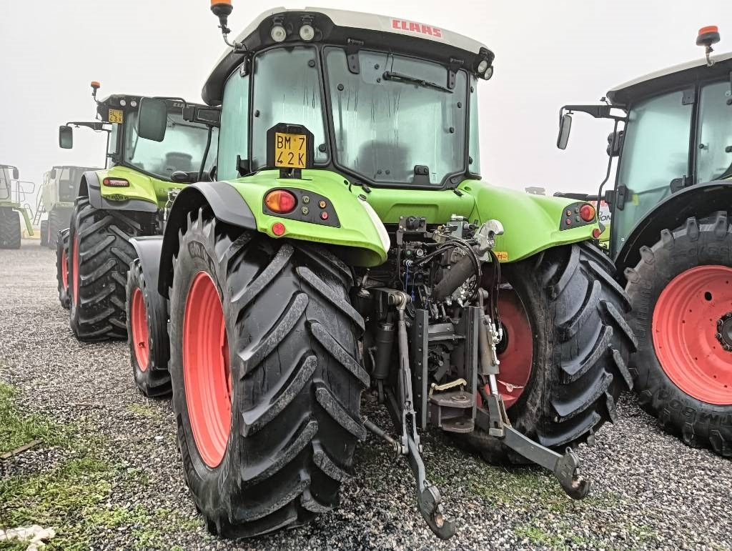 Claas Arion 440 - Tractor: foto 5 Claas Arion 440 - Tractor: foto 5