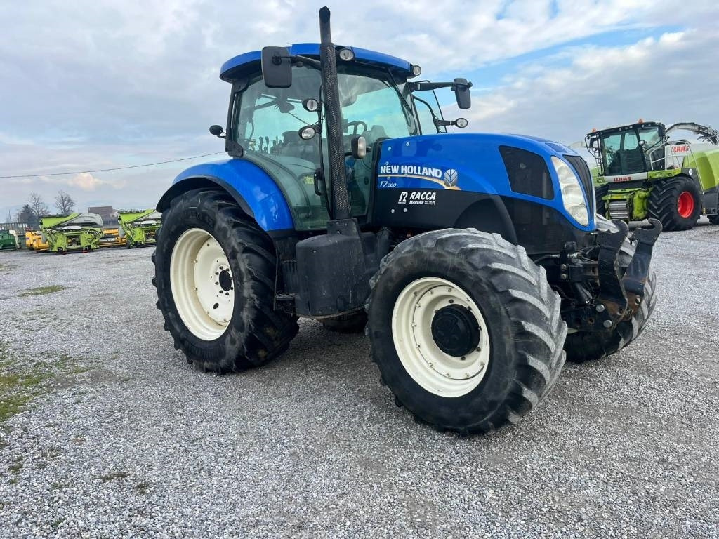 New Holland T 7.200 - Tractor: foto 1 New Holland T 7.200 - Tractor: foto 1