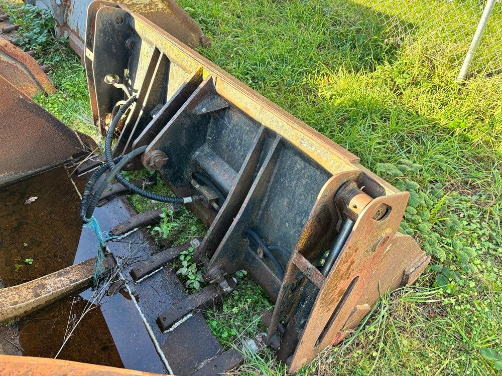 Schaeff Klappschaufel Greiferschaufel - Cargadora de ruedas: foto 1 Schaeff Klappschaufel Greiferschaufel - Cargadora de ruedas: foto 1